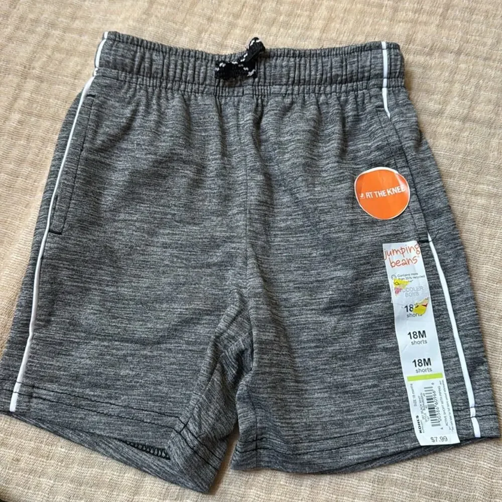 Set of 3 tee shirts and 3 shorts‎